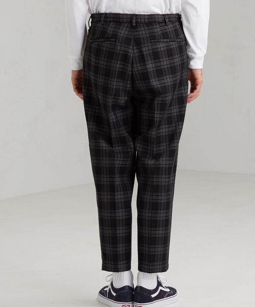 green label relaxing（グリーンレーベルリラクシング）の「CM キャバリーツイルチェック 2プリーツ ワイドテーパード 9分丈パンツ（その他パンツ・メンズ・ブラック/ダークブラウン・SMALL/X-LARGE/LARGE/MEDIUM）」の15枚目の写真