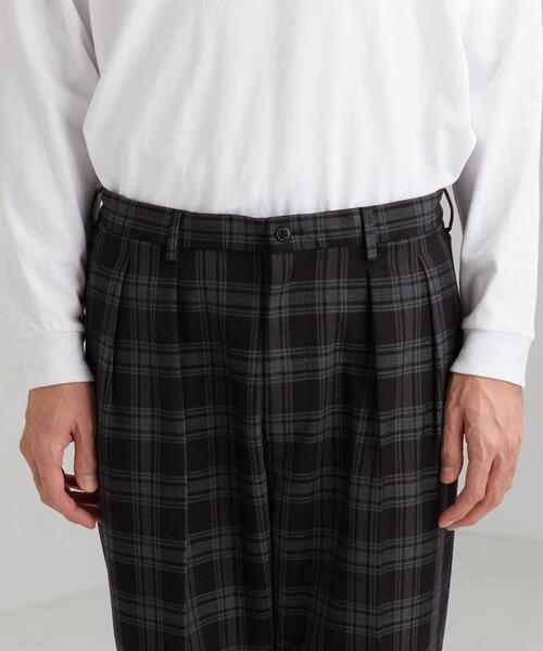 green label relaxing（グリーンレーベルリラクシング）の「CM キャバリーツイルチェック 2プリーツ ワイドテーパード 9分丈パンツ（その他パンツ・メンズ・ブラック/ダークブラウン・SMALL/X-LARGE/LARGE/MEDIUM）」の16枚目の写真