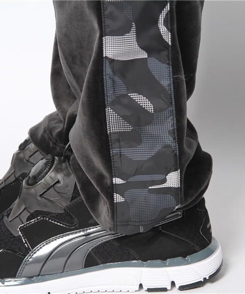 PUMA（プーマ）の「ベロアパンツ（その他パンツ）」 - WEAR