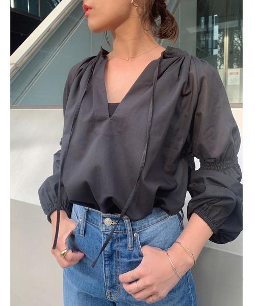 EMMEL REFINES(エメルリファインズ)の「〔ハンドウォッシャブル〕SMF HW 2WAY TC ギャザーブラウス(シャツ/ブラウス・レディース・ライラック/ベージュ/シャーベット/ブラック・FREE)」の5枚目の写真