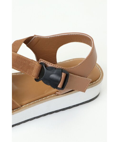 ikka(イッカ)の「ゴムベルトスポサン(サンダル・レディース・ブラック/ベージュ・L/M)」の17枚目の写真