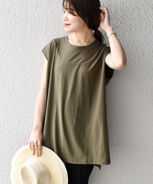 SHIPS（シップス）の「【WEB限定】クールタッチノースリーブビッグTEE◇（Tシャツ/カットソー・レディース・チャコールグレー/オフホワイト/イエロー/グリーン/ブラウン系その他/ホワイト/オリーブ・ONE SIZE）」の8枚目の写真
