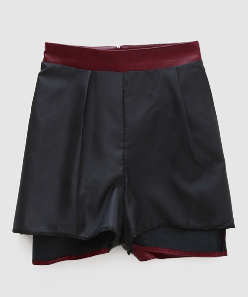 chuu（チュー）の「CHUU フェイクレザーミニスカート（スカート・レディース・ブラック/ベージュ/ネイビー/ブラウン/レッド/カーキ・S/M/L）」の13枚目の写真