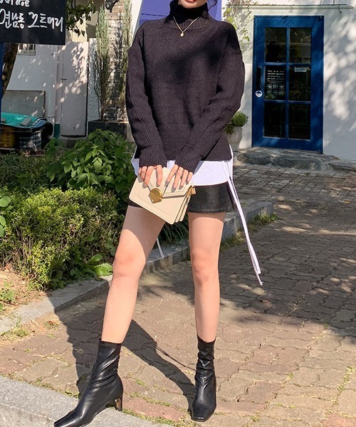 chuu（チュー）の「CHUU フェイクレザーミニスカート（スカート・レディース・ブラック/ベージュ/ネイビー/ブラウン/レッド/カーキ・S/M/L）」の22枚目の写真