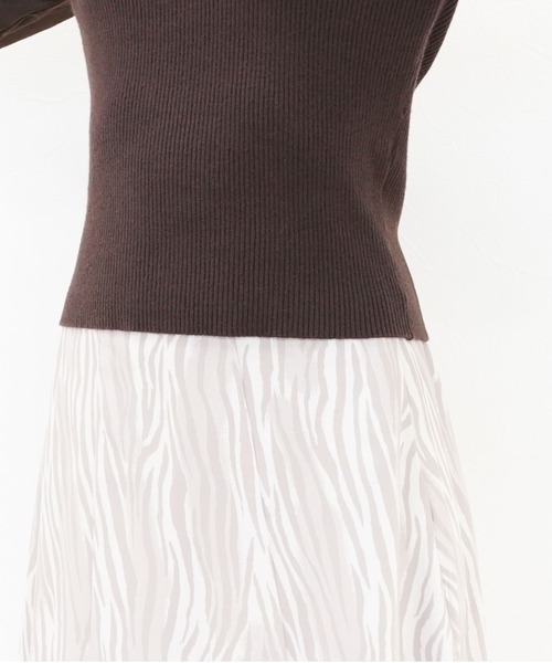 archives(アルシーヴ)の「ボリュームスリーブリブニットプルオーバー(ニット/セーター・レディース・ブルー/ベージュ/ブラウン/オフホワイト/パープル・MEDIUM)」の13枚目の写真