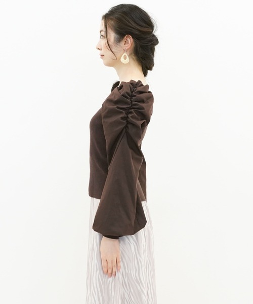 archives(アルシーヴ)の「ボリュームスリーブリブニットプルオーバー(ニット/セーター・レディース・ブルー/ベージュ/ブラウン/オフホワイト/パープル・MEDIUM)」の9枚目の写真