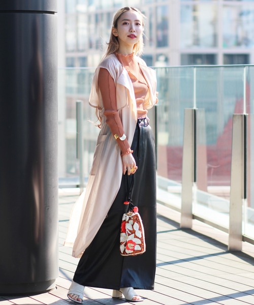 Ray BEAMS(レイビームス)の「RBS / シアー プリーツ キリカエ カットソー(Tシャツ/カットソー・レディース・ホワイト系その他6/ブラウン系その他5/グリーン系その他2・ONE SIZE)」の17枚目の写真