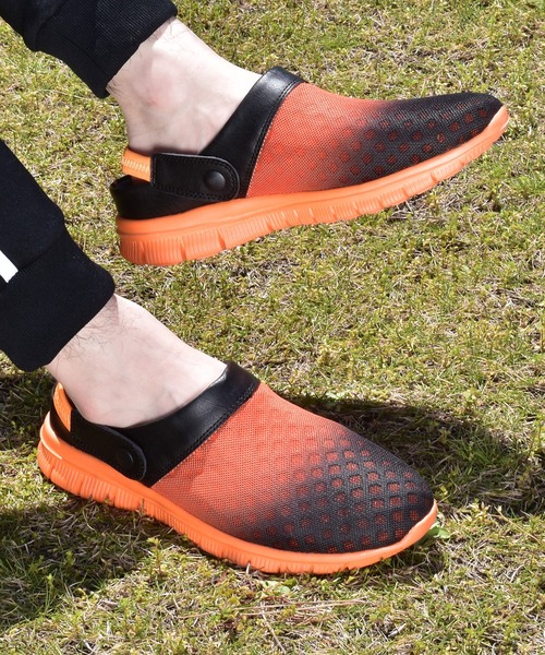 SVEC（シュベック）の「メッシュ サボサンダル / スリッポン（サンダル・メンズ・ブラック系その他/レッド/ホワイト×グリーン/オレンジ/ブラック×ホワイト/グリーン系その他/ホワイト/グリーン/イエロー/ブルー/ベージュ/ネイビー/レッド系その他/ブラック系その他2・45/40/41/42/43/44）」の14枚目の写真
