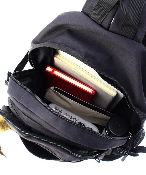 Ober Tashe（オーバータッシェ）の「【多収納/通学/リュック】チャーム付き万能デイパック（バックパック/リュック・レディース・ブラック/その他・FREE）」の8枚目の写真