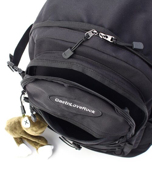 Ober Tashe（オーバータッシェ）の「【多収納/通学/リュック】チャーム付き万能デイパック（バックパック/リュック・レディース・ブラック/その他・FREE）」の5枚目の写真