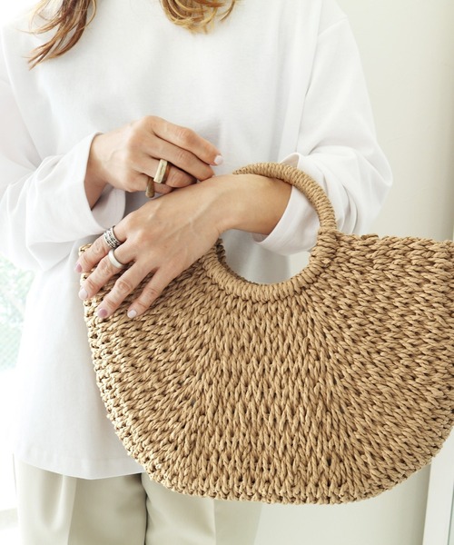 reca（レカ）の「雑材バッグ ハーフムーントート（ハンドバッグ・レディース・ブラック/ベージュ/グレイッシュベージュ・ONE SIZE）」の4枚目の写真