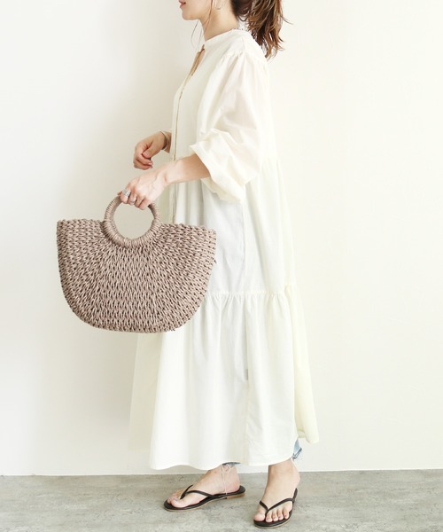 reca（レカ）の「雑材バッグ ハーフムーントート（ハンドバッグ・レディース・ブラック/ベージュ/グレイッシュベージュ・ONE SIZE）」の14枚目の写真