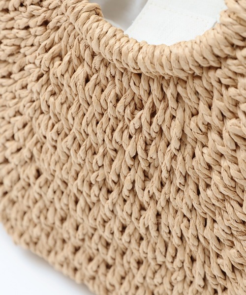 reca（レカ）の「雑材バッグ ハーフムーントート（ハンドバッグ・レディース・ブラック/ベージュ/グレイッシュベージュ・ONE SIZE）」の11枚目の写真