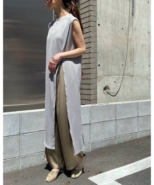 &g'aime（アンジェム）の「【&g'aime】ロングスリットテレコチュニック（Tシャツ/カットソー・レディース・ライトグレー/ブラック/ベージュ・FREE）」の12枚目の写真