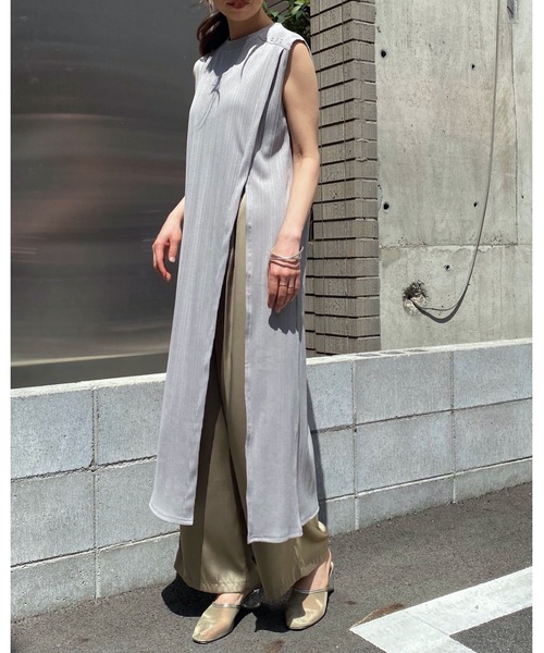 &g'aime（アンジェム）の「【&g'aime】ロングスリットテレコチュニック（Tシャツ/カットソー・レディース・ライトグレー/ブラック/ベージュ・FREE）」の13枚目の写真