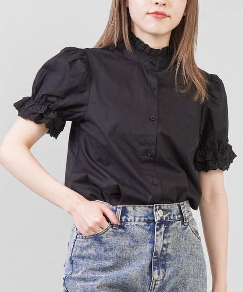 SPINNS(スピンズ)の「ハイネックフリルギャザーレースブラウス(シャツ/ブラウス・レディース・ホワイト/ブラック/ミント・ONESIZE)」の2枚目の写真