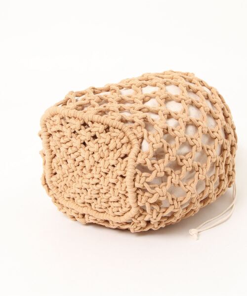 Bab(バブ)の「【WEB限定】手編みメッシュバッグ(トートバッグ・レディース・オフホワイト/キャメル・ONESIZE)」の6枚目の写真
