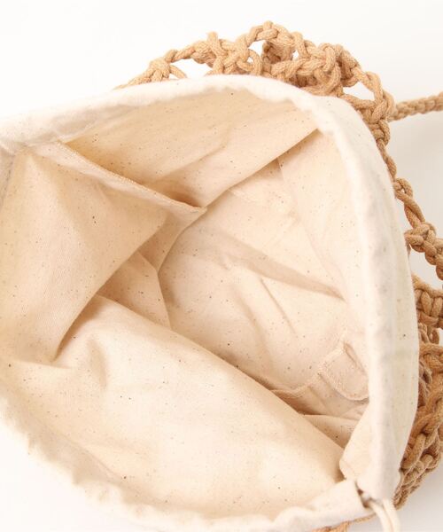 Bab(バブ)の「【WEB限定】手編みメッシュバッグ(トートバッグ・レディース・オフホワイト/キャメル・ONESIZE)」の7枚目の写真