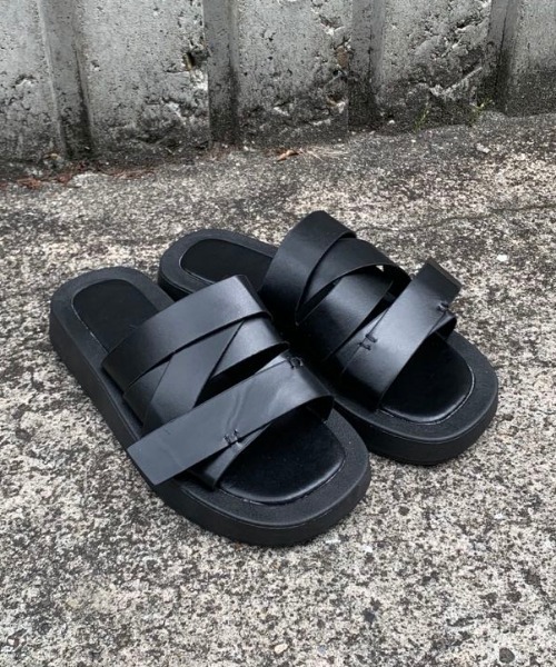 MANGROVE（マングローブ）の「デザインフラットサンダル（サンダル・レディース・ホワイト/ブラック・SMALL/MEDIUM/LARGE）」の11枚目の写真