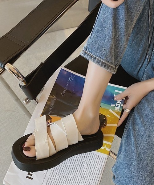 MANGROVE（マングローブ）の「デザインフラットサンダル（サンダル・レディース・ホワイト/ブラック・SMALL/MEDIUM/LARGE）」の20枚目の写真