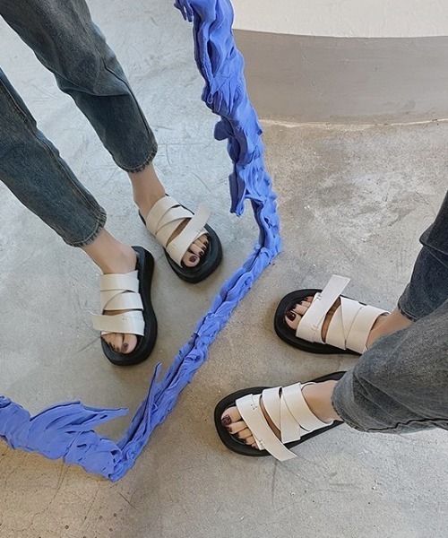 MANGROVE（マングローブ）の「デザインフラットサンダル（サンダル・レディース・ホワイト/ブラック・SMALL/MEDIUM/LARGE）」の22枚目の写真