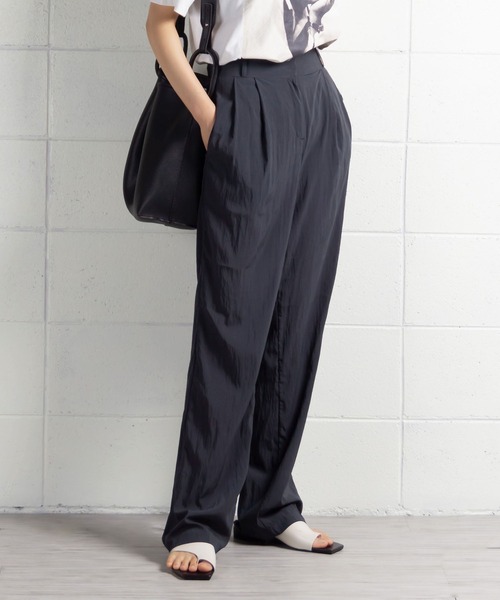 me+em select（ミームセレクト）の「ワッシャータックワイドスラックス（スラックス・レディース・ベージュ/ブラック/カーキ/チャコールグレー・SMALL/MEDIUM）」の22枚目の写真