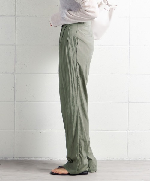 me+em select（ミームセレクト）の「ワッシャータックワイドスラックス（スラックス・レディース・ベージュ/ブラック/カーキ/チャコールグレー・SMALL/MEDIUM）」の18枚目の写真