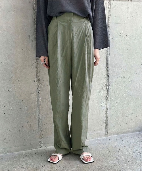 me+em select（ミームセレクト）の「ワッシャータックワイドスラックス（スラックス・レディース・ベージュ/ブラック/カーキ/チャコールグレー・SMALL/MEDIUM）」の7枚目の写真