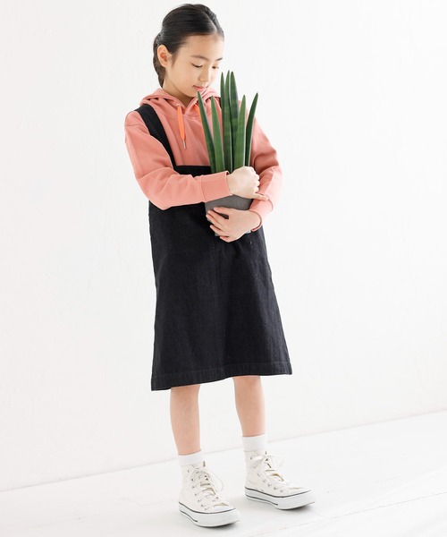 ARCH & LINE(アーチアンドライン)の「デニム ジャンパースカート DENIM JUMPER SKIRT(ジャンパースカート・キッズ・ブラック/ダークブルー・M/L/XL/S)」の3枚目の写真