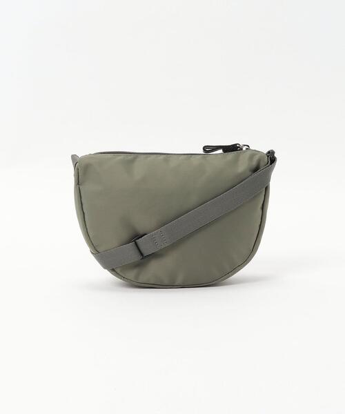 agnes b.（アニエスベー）の「GL11 E POCHETTE ロゴポシェット（ショルダーバッグ・キッズ・グレー・UNI）」の2枚目の写真