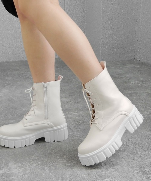 minia(ミニア)の「トラックソールコンバットブーツ ◆(ブーツ・レディース・ブラック/アイボリー・23.5cm/24.5cm/23.0cm/24.0cm)」の1枚目の写真