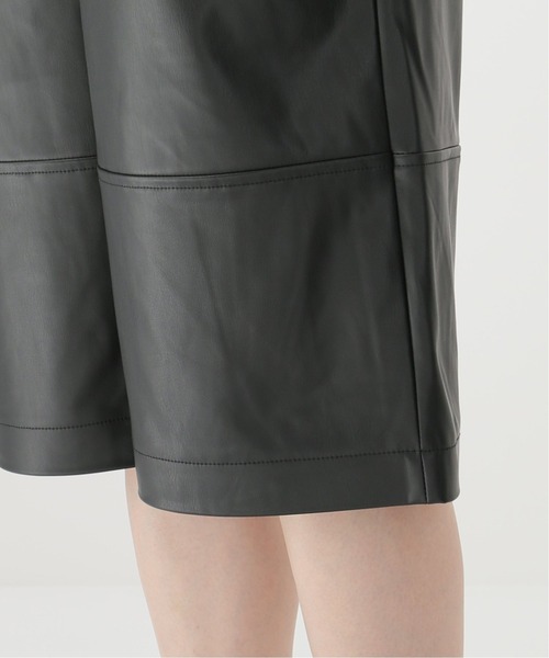 Simplicite（サンプリシテ）の「ヴィーガンレザーハーフパンツ◆（その他パンツ・レディース・ブラック・FREE）」の3枚目の写真