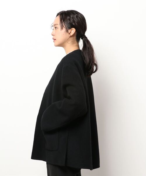 LE GLAZIK（ルグラジック）の「REVERSIBLE COLLARLESS JACKET（ノーカラージャケット・レディース・ブラック系その他・36）」の2枚目の写真