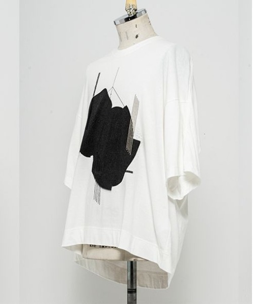 JULIUS ユリウス 23AW グラフィックプリントコットンカットソー JULIUS ユリウス 23AW グラフィックプリントコットンカットソー