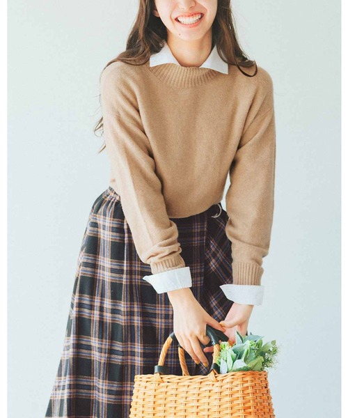 Live in comfort（リブインコンフォート）の「リブ　イン　コンフォート　ほどゆるシルエットの大人のヤク混ウォッシャブルニットトップス（ニット/セーター・レディース・キャメル/ブラック/レッド・LARGE/MEDIUM/X-LARGE/XX-LARGE/SMALL/XXX-LARGE）」の5枚目の写真