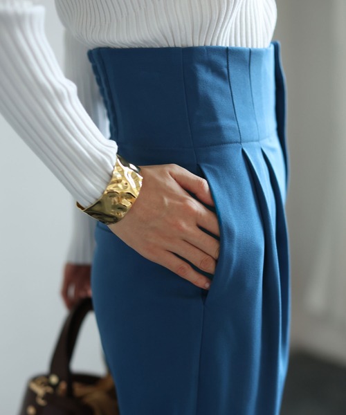 SAISON DE PAPILLON（セゾンドパピヨン）の「バックゴムハイウエストストレートパンツ（その他パンツ・レディース・ブルー/ブラウン/ブラック・S/M/L）」の13枚目の写真