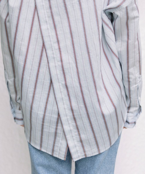 Munich（ミューニック）の「Munich(ミューニック) ターキーリヨセルストライプローン　バッククロスシャツブラウス（シャツ/ブラウス・レディース・サックスブルー・FREE）」の2枚目の写真