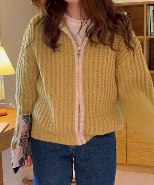 MANGROVE(マングローブ)の「ケーブルニットブルゾン(ブルゾン・レディース・ライトグレー/イエロー/グレー・FREE)」の4枚目の写真