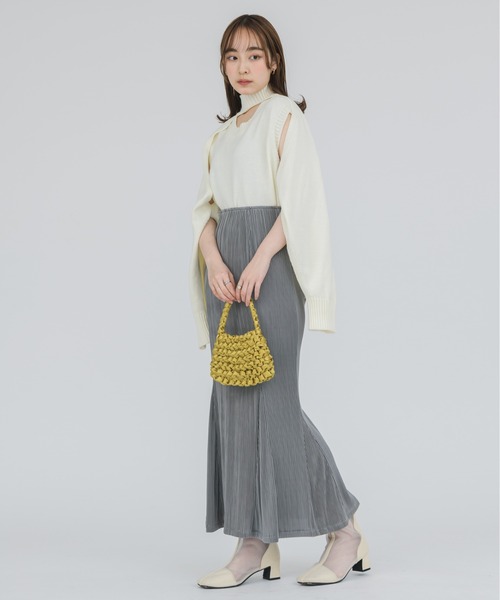 NEUNA(ヌナ)の「【ノースリーブでも着用できる】3WAY肌見せデコルテサマーニットベスト/ボレロ(ニット/セーター・レディース・ホワイト/チャコールグレー/ピンク・FREE)」の13枚目の写真