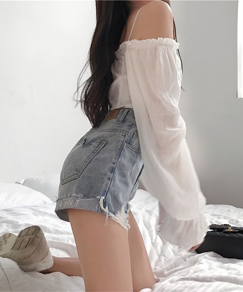 Mayree（メイリー）の「Mayree/ハイウエストデニムショートパンツ  2022SS（デニムパンツ・レディース・ライトブルー・SMALL/MEDIUM/LARGE）」の8枚目の写真