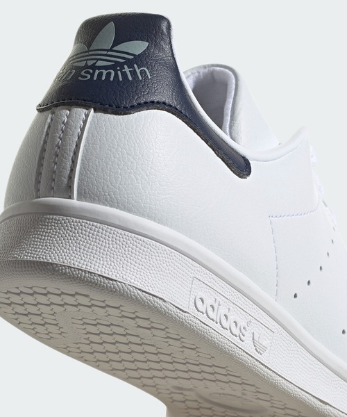 adidas（アディダス）の「スタンスミス / Stan Smith / アディダスオリジナルス（メンズ/レディース）（スニーカー・メンズ・ホワイト×ネイビー・23.5cm/24.5cm/23.0cm/24.0cm/28.0cm/25.5cm/27.5cm/25.0cm/26.0cm/27.0cm/22.0cm/22.5cm/29.0cm/26.5cm/28.5cm）」の6枚目の写真