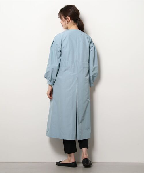 allureville（アルアバイル）の「グログランノーカラータックスリーブコート（トレンチコート・レディース・グレイッシュベージュ/ネイビー/サックスブルー/グリーン・2/1）」の6枚目の写真