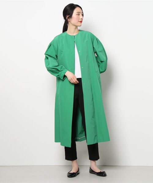 allureville（アルアバイル）の「グログランノーカラータックスリーブコート（トレンチコート・レディース・グレイッシュベージュ/ネイビー/サックスブルー/グリーン・2/1）」の11枚目の写真