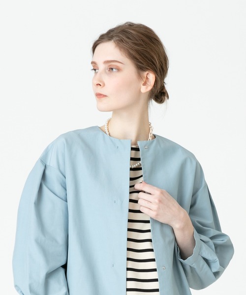 allureville（アルアバイル）の「グログランノーカラータックスリーブコート（トレンチコート・レディース・グレイッシュベージュ/ネイビー/サックスブルー/グリーン・2/1）」の19枚目の写真