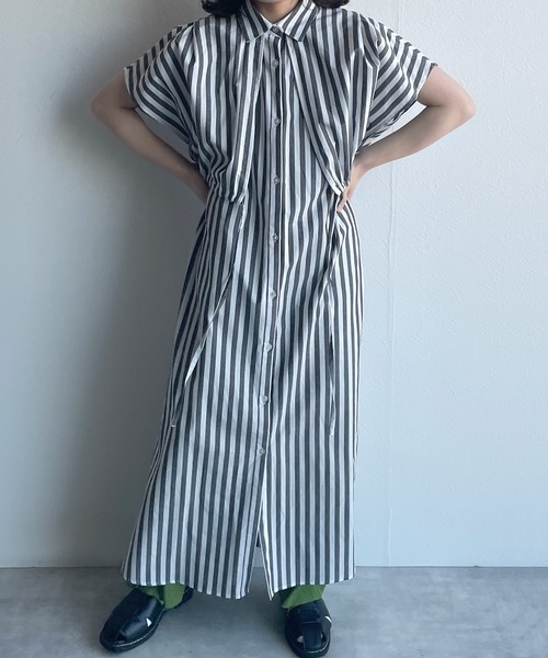 w closet(ダブルクローゼット)の「先染めストライプレイヤード風シャツワンピース(シャツワンピース・レディース・ブラック/ブルー/グリーン・FREE)」の12枚目の写真