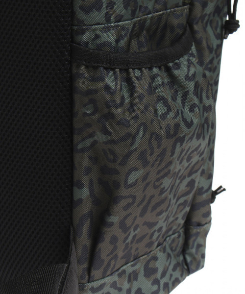 DC（ディーシー）の「DC/ディーシー バックパック 22BADENPOWELL 30L DBP221203（バックパック/リュック・メンズ・ブラック/カーキ・FREE）」の7枚目の写真