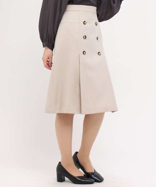 TRUDEA(トルディア)の「フロントボタン フレアスカート(スカート・レディース・グリーン/グレイッシュベージュ/ブラック・LARGE/SMALL/MEDIUM)」の9枚目の写真