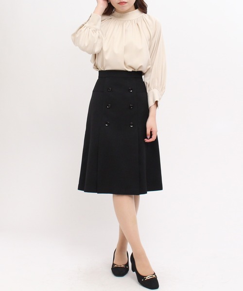 TRUDEA(トルディア)の「フロントボタン フレアスカート(スカート・レディース・グリーン/グレイッシュベージュ/ブラック・LARGE/SMALL/MEDIUM)」の14枚目の写真