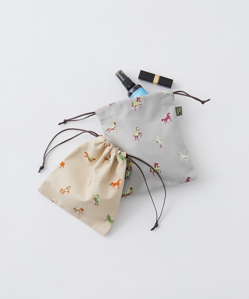 Daily russet(デイリー ラシット)の「WOODLANDER / 巾着ポーチ(S)(ポーチ・レディース・ピンク/ネイビー/ベージュ/グリーン/グレー・FREE)」の8枚目の写真