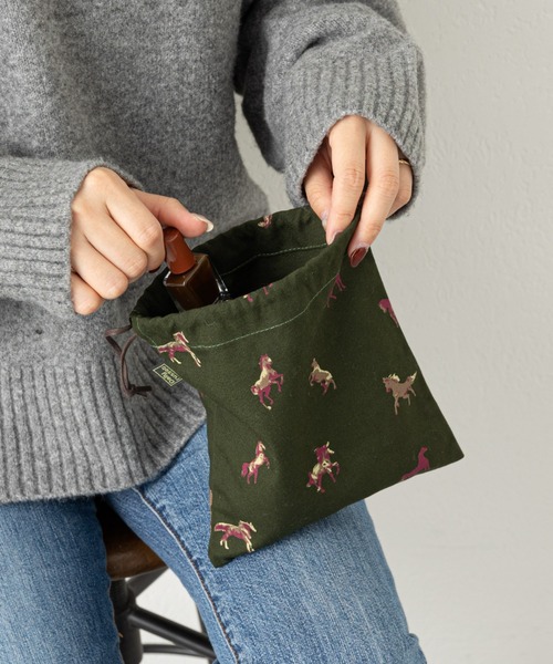 Daily russet(デイリー ラシット)の「WOODLANDER / 巾着ポーチ(S)(ポーチ・レディース・ピンク/ネイビー/ベージュ/グリーン/グレー・FREE)」の13枚目の写真